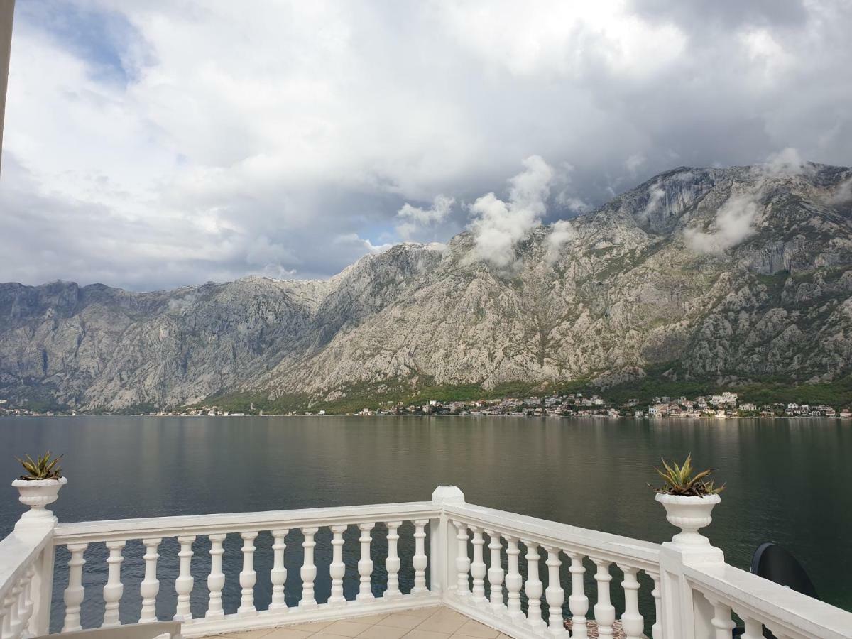 Apartments Sovran Vila Marija Prčanj 외부 사진